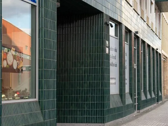 New Near The Centre Of Daire