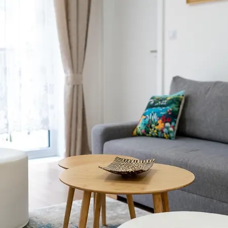 Apartment New Near The Centre Of